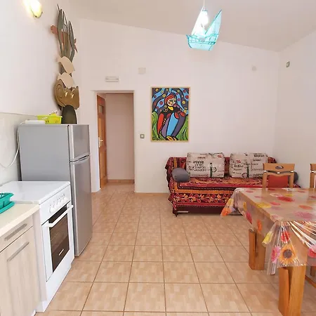By The Sea 750 Apartment *
