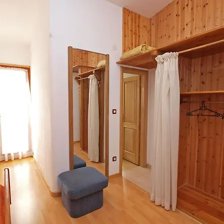 By The Sea 750 Apartman *