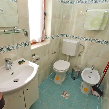 By The Sea 750 Apartman *